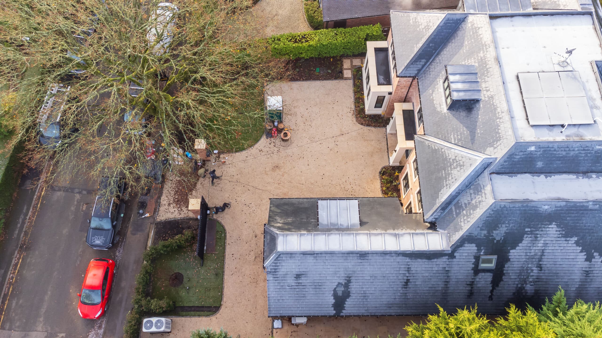 Upgrade your home with stunning resin driveways, patios, and paths in Hampshire, Surrey, and West Sussex. Durable, low-maintenance, and custom-designed.